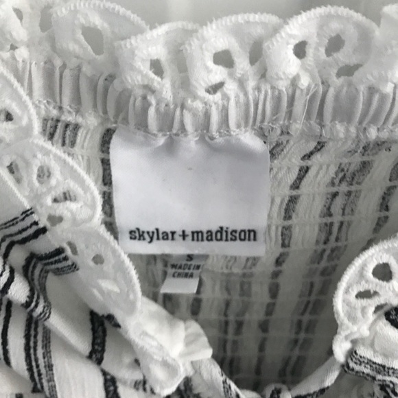 Smocked top - Picture 2 of 4